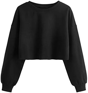 Black cropped sweatshirt with long sleeves.