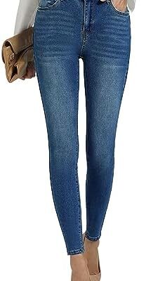 Woman wearing blue skinny jeans with beige heels.